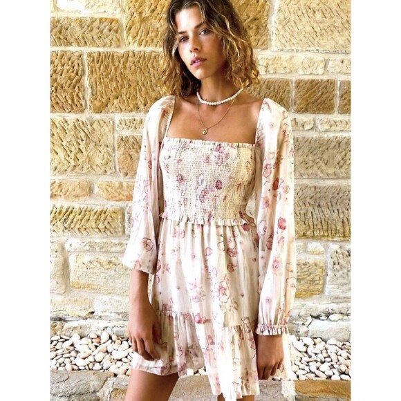Wilfred Dresses & Skirts - Wilfred Tempest Floral Square Neck Smocked Bodice Mini Dress Women’s Size M